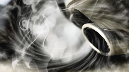 Wie schädlich ist der Diesel? Angeblich sterben jedes Jahr mehr als 10 000 Menschen hierzulande vorzeitig wegen der Stickoxide. 