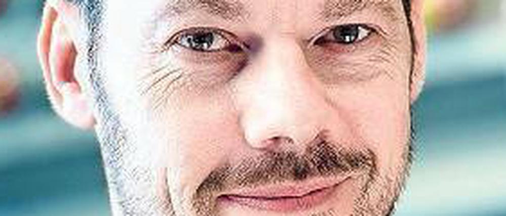  Jens Jarisch leitet die Redaktion „Künstlerisches Wort“ beim RBB-Kulturradio. Er ist damit für Hörspiele und Radio- Features zuständig.