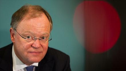 Die Koalition von Niedersachsens Ministerpräsident Stephan Weil (SPD) hat die Mehrheit verloren. Nun gibt es Neuwahlen.