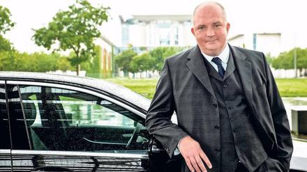 Jörg Thadeusz fährt Vertreter von AfD, CDU, FDP, Grünen, Linken und SPD durch Berlin.