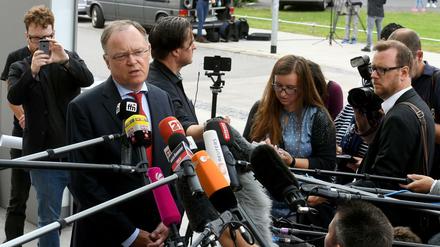 Niedersachsens Ministerpräsident Stephan Weil während einer Pressekonferenz am Freitag.