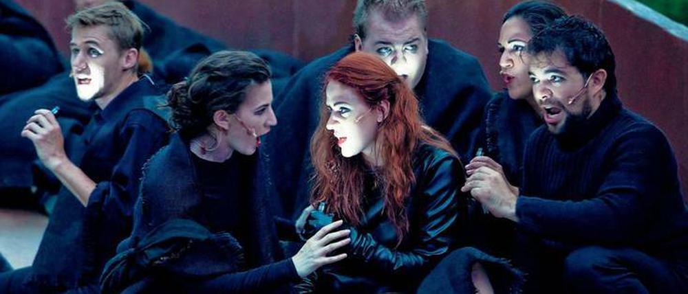 In der Schmugglerbucht. Daria Rositskaya als Carmen.