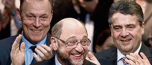 SPD-Kanzlerkandidat Martin Schulz und der SPD-Fraktionschef im Bundestag, Thomas Oppermann (links). 