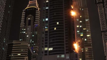 In der Nacht auf Freitag brannte das Hochhaus.