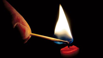 Bei Stromausfall versprühen Kerzen nicht nur Romantik.