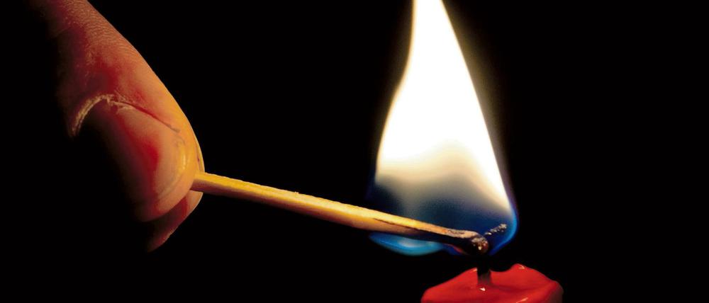 Bei Stromausfall versprühen Kerzen nicht nur Romantik.