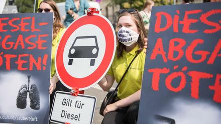 Protest beim Diesel-Gipfel. 