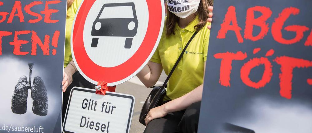 Protest beim Diesel-Gipfel. 