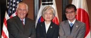 Bund gegen Nordkorea: US-Außenminister Rex Tillerson mit der Kollegin aus Südkorea und dem Kollegen aus Japan. 