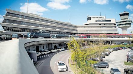 Wenn es um die Zukunft des Flughafens Tegel geht, wird nicht besonnen diskutiert. Stattdessen heißt es nur: zu oder offen.