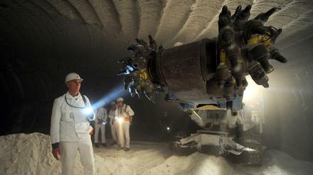 Das Atommüll-Lager in der Asse ist marode. Die Suche nach einem geeigneten Ort für strahlenden Abfall wird lange dauern.