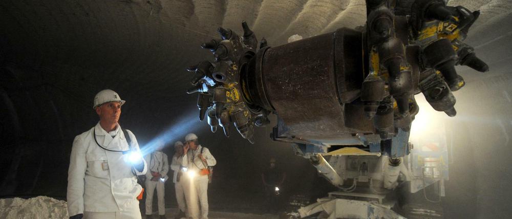 Das Atommüll-Lager in der Asse ist marode. Die Suche nach einem geeigneten Ort für strahlenden Abfall wird lange dauern.