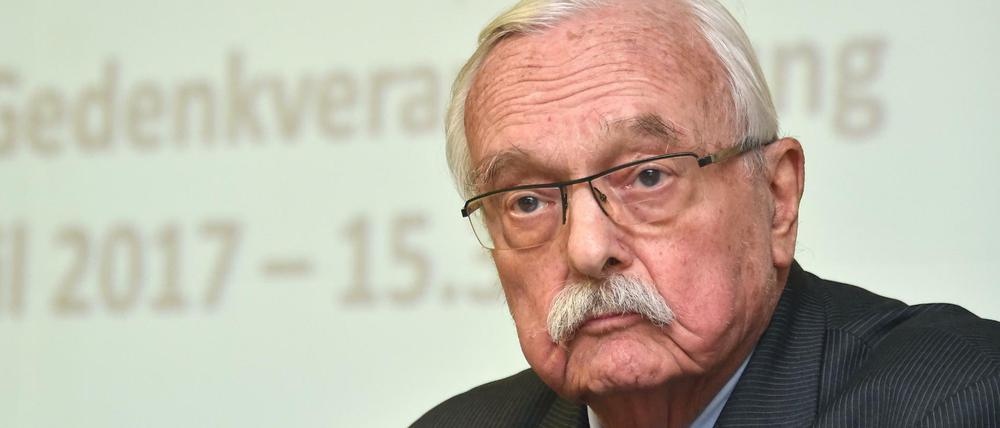 Roger Bordage auf einer Gedenkveranstaltung zum 72. Jahrestag der Befreiung des Konzentrationslagers Sachsenhausen
