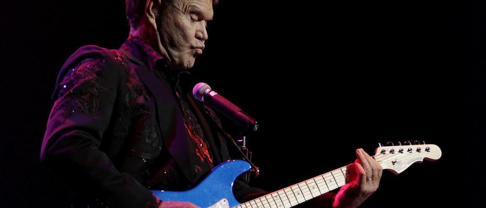 Glen Campbell bei einem Konzert in Los Angeles im Oktober 2011.