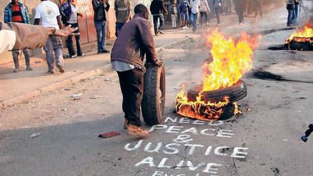 Brennpunkt. In den Slums von Nairobi sind schon am Mittwochabend die ersten Krawalle ausgebrochen. Nun warten alle auf das amtliche Wahlergebnis. 