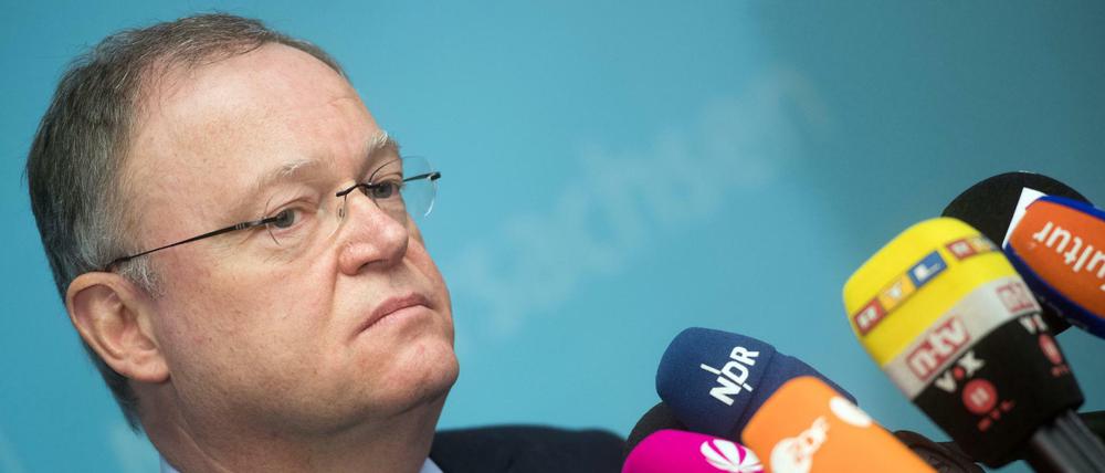 Ministerpräsident Stephan Weil erntete viel Kritik für seine VW vorgelegte Rede - dabei pflegten CDU und FDP dieselbe Praxis.