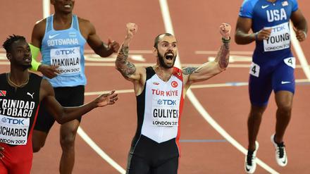Ramil Guliyev feiert schon kurz hinter der Ziellinie seinen Weltmeistertitel. 
