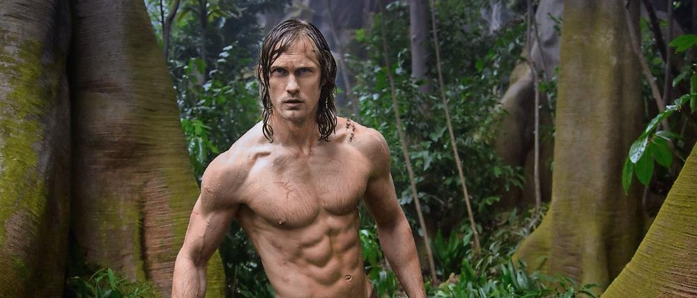 Machtpose durch Trommeln auf die Brust: Alexander Skarsgard im Kinofilms "Legend of Tarzan".