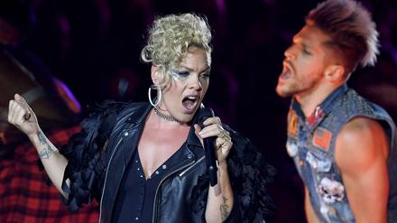 In den besten Momenten voller Hingabe: Pink auf der Waldbühne.