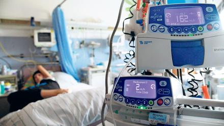 Moderne Medizin. 2000 Kinder erkranken in Deutschland jedes Jahr an Krebs.