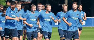 Laufgelage. Herthas Profis haben in der Vorbereitung geschwitzt, um für eine Saison mit Dreifachbelastung fit zu sein.
