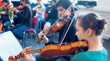 In Berlin haben bisher nur etwa 180 Musiklehrer (auf 120 Vollzeitstellen) einen Tarifvertrag. 