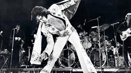 An diesem Mittwoch vor 40 Jahren starb Elvis Presley an Herzversagen. Bis heute bleibt er der King of Rock ’n’ Roll.