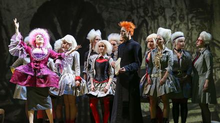 Szene aus dem Musical "Vivaldi - Die fünfte Jahreszeit" an der Volksoper Wien.