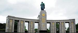 Sowjetisches Ehrenmal im Großen Tiergarten an der Straße des 17.Juni.