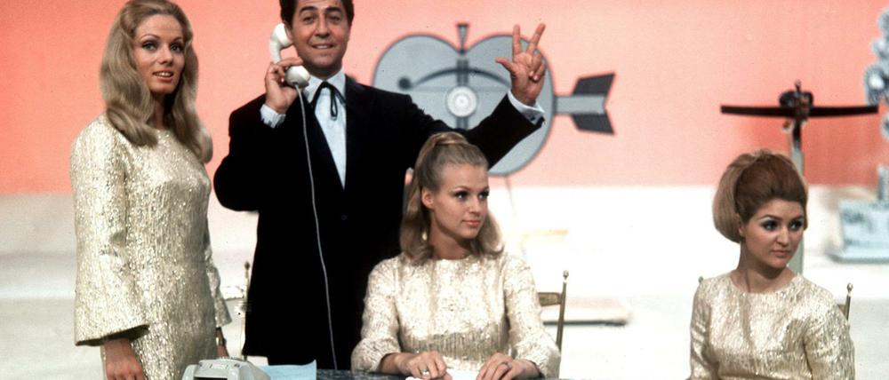 Mit der ZDF-Show "Der Goldene Schuss" kam vor 50 Jahren die farbige Fernsehwelt in die deutschen Wohnstuben.