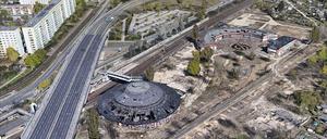 Der historische Rundlokschuppen auf der Ostseite der Prenzlauer Promenade.