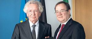 Seit Ende Juni im Amt. NRW-Ministerpräsident Armin Laschet (rechts) und sein Medienminister Stephan Holthoff-Pförtner – beide CDU.