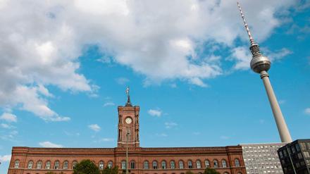 Im Roten Rathaus erfuhr man erst spät vom Insolvenzantrag der Fluggesellschaft Air Berlin.