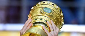 Objekt der Begierde: der DFB-Pokal.