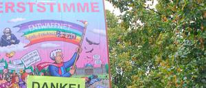 Ein Wahlplakat von Ströbele in der Skalitzer Strasse in Berlin-Kreuzberg.