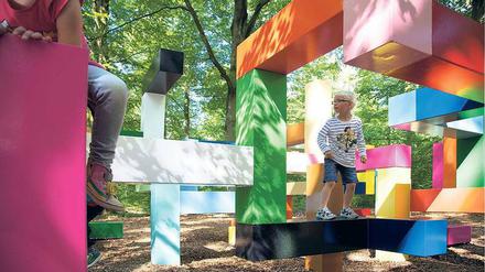 Die Welt als Abenteuerspielplatz. Ein Klettergerüst des dänischen Designers Jacob Dahlgren von 2011.