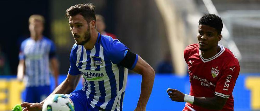Mathew Leckie erzielte beide Tore für Hertha gegen Stuttgart.