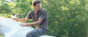 Cowboy ohne Hut. Meinhard (Meinhard Neumann), ein deutscher Bauarbeiter auf Montage auf der bulgarisch-griechischen Grenze. "Western" feierte Weltpremiere in Cannes und kommt am Donnerstag in die Kinos.