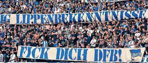 Aufgeheizte Stimmung. Hertha-Fans kritisieren am Samstag den DFB. 