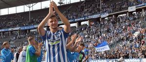 Zurück vor der Kurve. Niklas Stark, 22, feierte beim Auftaktsieg gegen Stuttgart sein Comeback nach der Verletzungspause.
