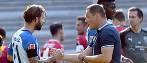 Läuft doch. Marvin Plattenhardt (l) und Trainer Pal Dardai.