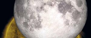 Wenn sich der Mond in die erste Reihe vor die Sonne schiebt, erinnert er daran, dass auch er wichtig für die Evolution von Leben auf der Erde war.
