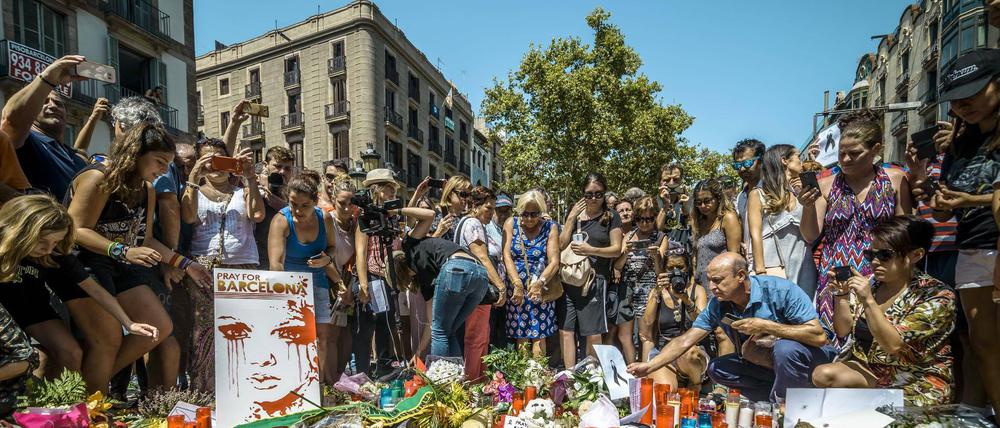 Trauer und Trotz in Barcelona.