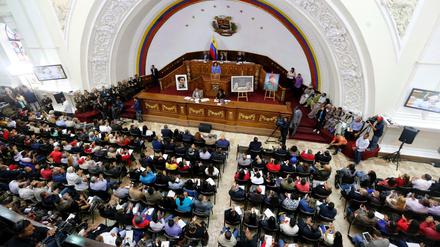 Carmen Melendez, Mitglied der Verfassungsgebenden Versammlung, spricht bei einer Sitzung des neuen Organs im Parlament in Caracas.