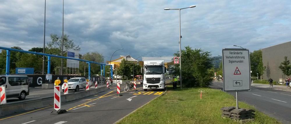 Rücksichtslose Fahrer führten zu einer Sperrung der Brücke.