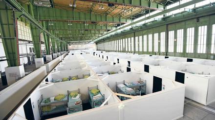 Die Flüchtlinge müssen es noch eine Weile in der Notunterkunft am Tempelhofer Feld aushalten.