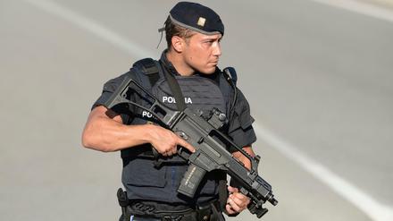 Die Polizei sucht ein mögliches Unterstützer-Netzwerk der Terrorzelle.