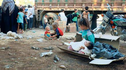 In höchster Not. Die humanitäre Situation in Tabqa ist katastrophal. Hier fanden auch Kinder Zuflucht, die aus dem umkämpften Rakka geflohen sind. 