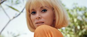 Mireille Darc war während der 60er und 70er einer der größten französischen Schauspielstars.