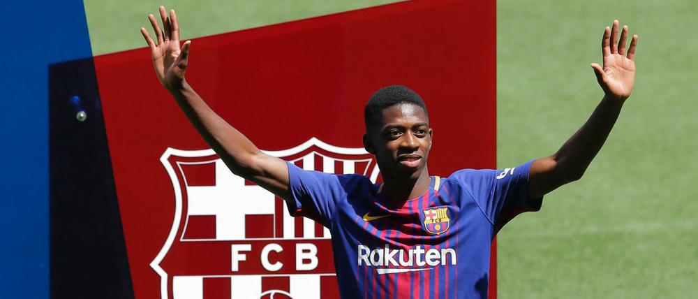 Er hat's geschafft. Ousmane Dembélé trägt das Trikot seiner Träume.
